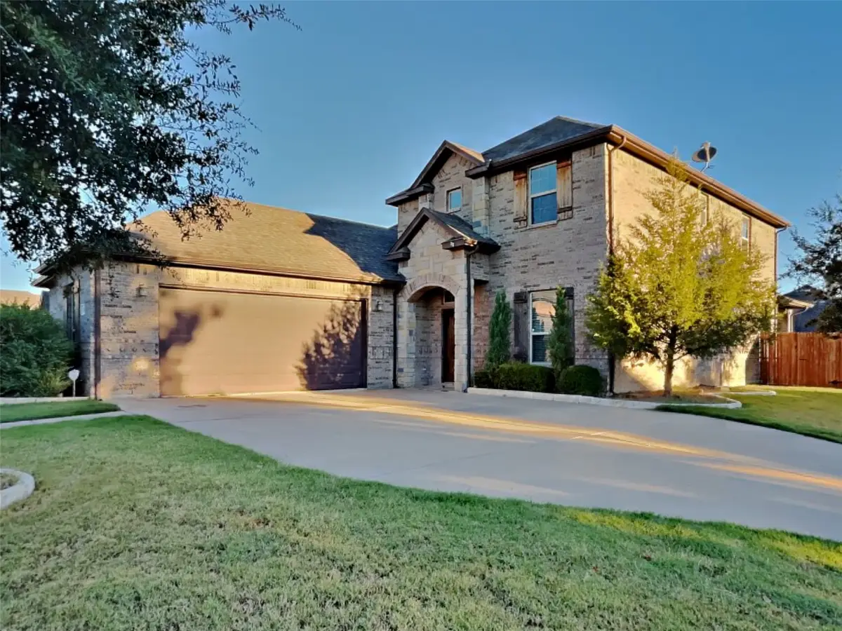 300 Madison Street, Burleson, TX 76028 - Image #1