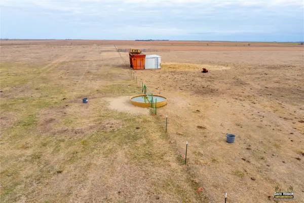 4 Cr 4354, Munday, TX 76371