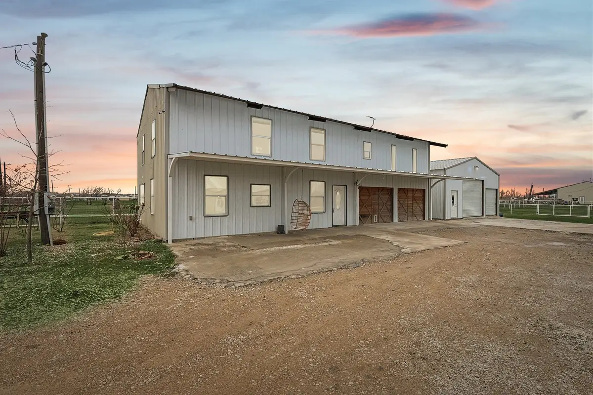1543 W Lone Oak Road, Valley View, TX 76272 - Image #1
