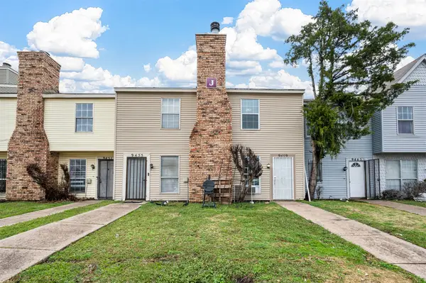 9459 Olde Village Court, Dallas, TX 75227