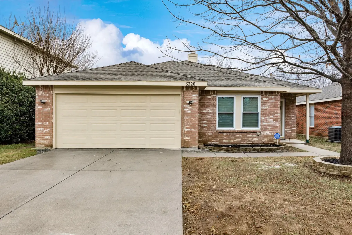 5220 Royal Burgess Drive, Fort Worth, TX 76135 - Image #1