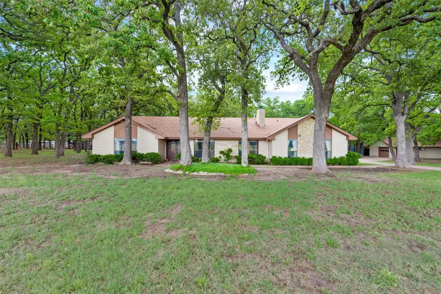 460 J E Woody Road, Springtown, TX 76082 - Image #3