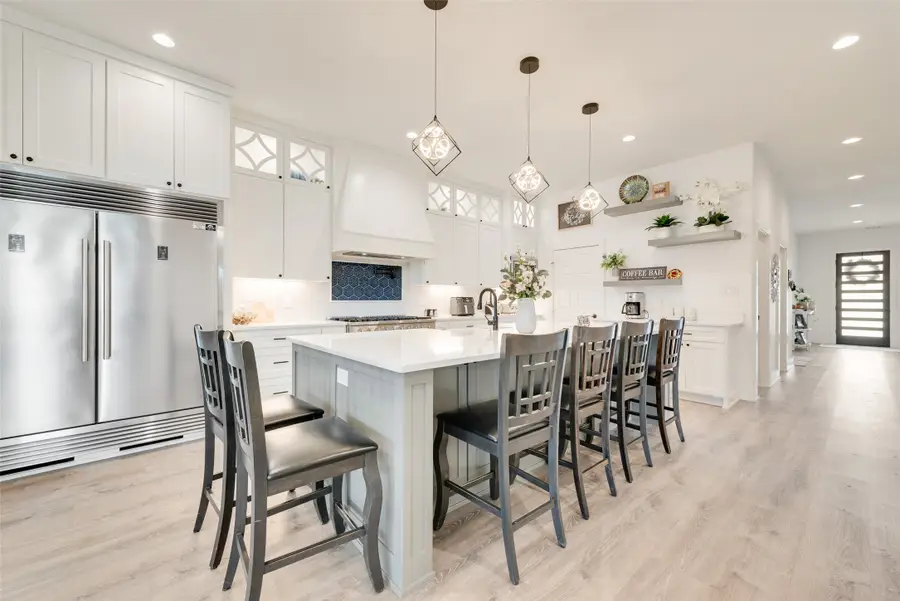 327 Lovers Lane, Terrell, TX 75160 - Image #2