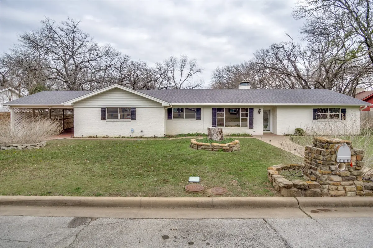 502 Cedar Street, Mineral Wells, TX 76067 - #1