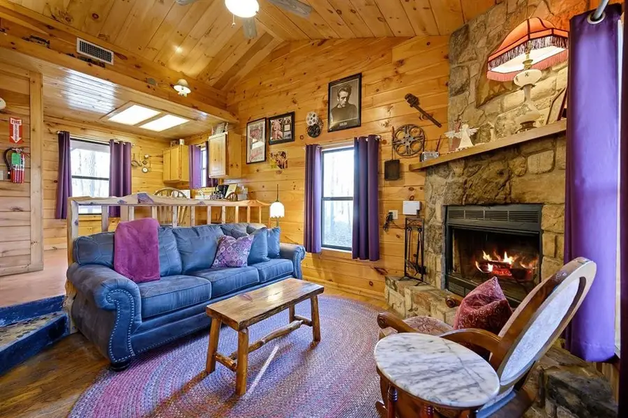 522 Pine Meadow Lane, Broken Bow, OK 74728 - Image #2