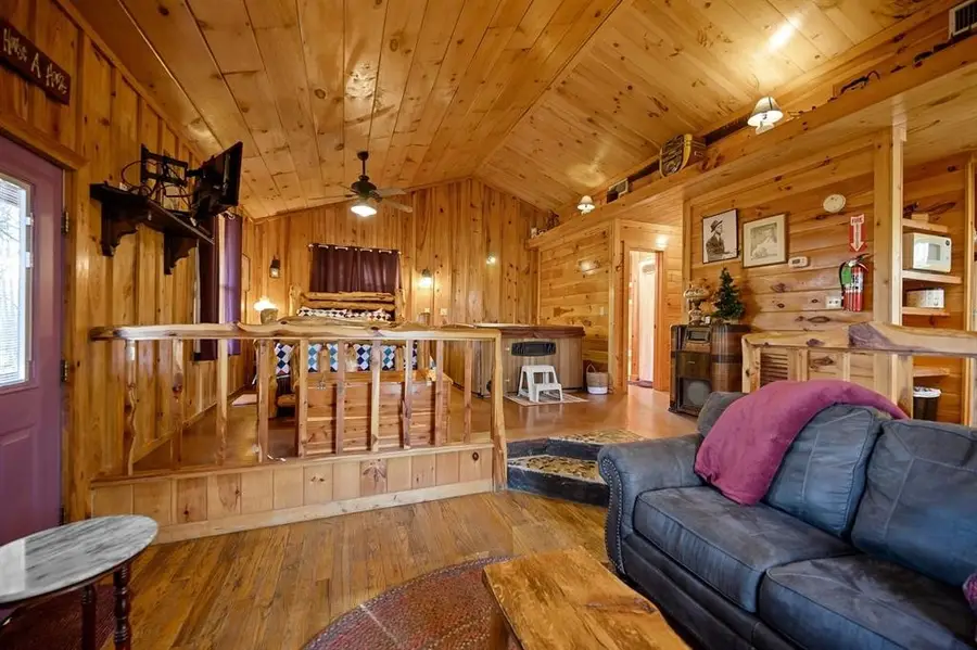 522 Pine Meadow Lane, Broken Bow, OK 74728 - Image #3