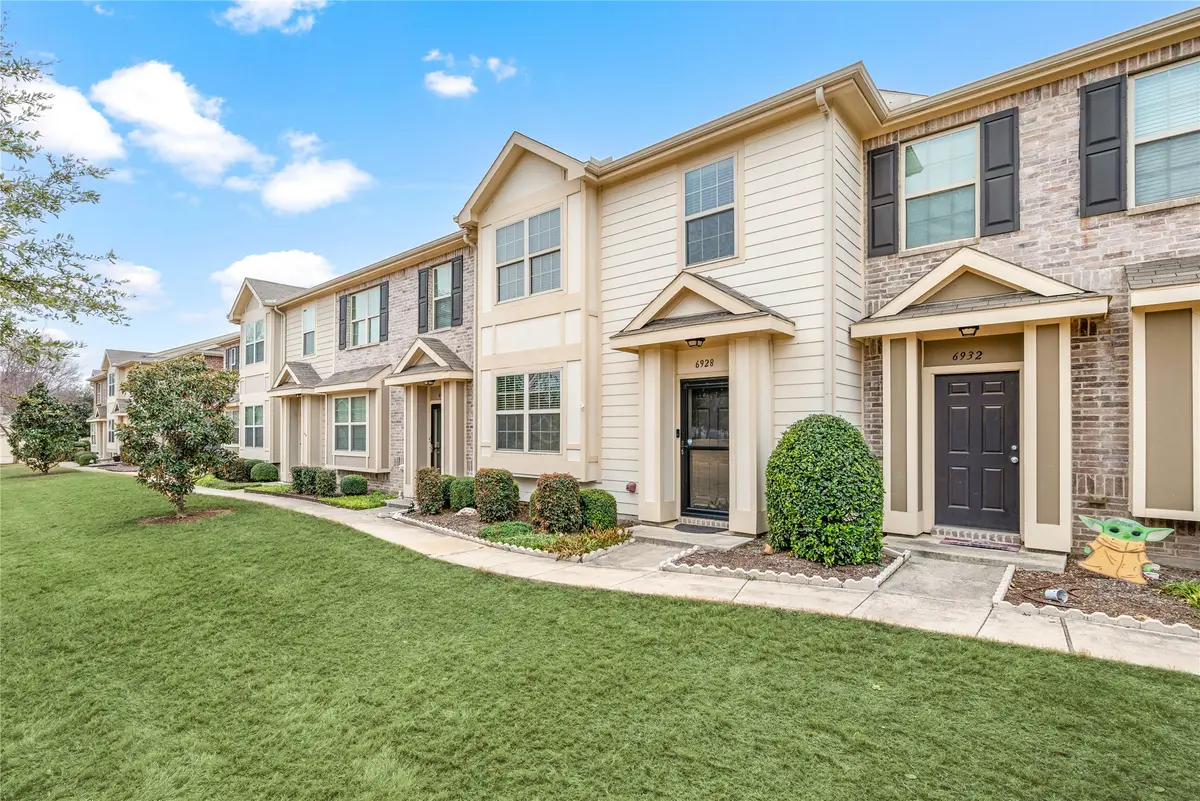 6928 Carrington Lane, Fort Worth, TX 76137 - Image #1