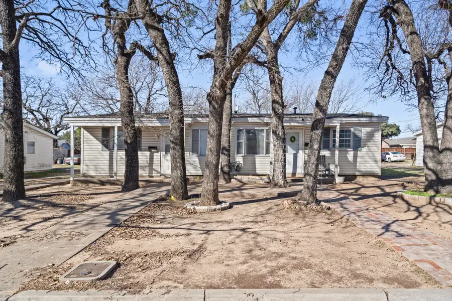 2209 & 2211 Barbell Lane, Fort Worth, TX 76111 - Image #2
