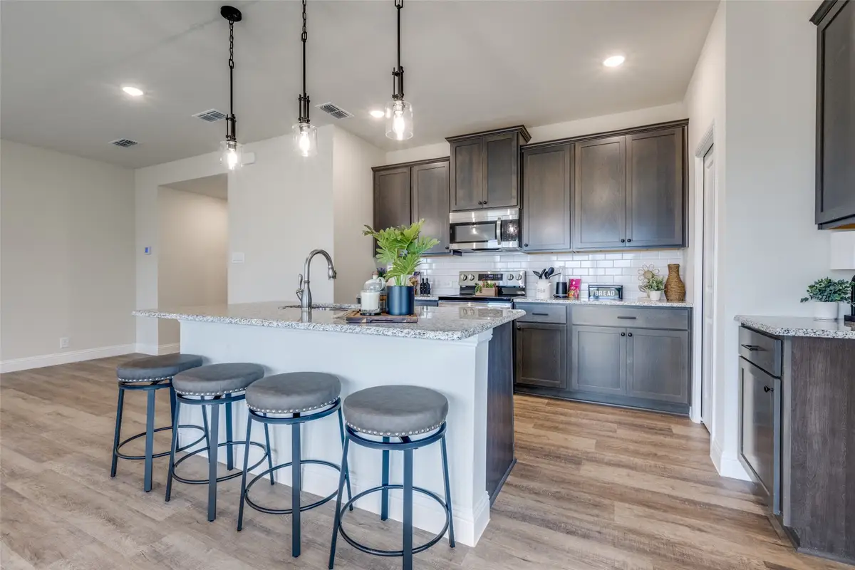 102 Walnut Street, Whitesboro, TX 76273 - Image #1