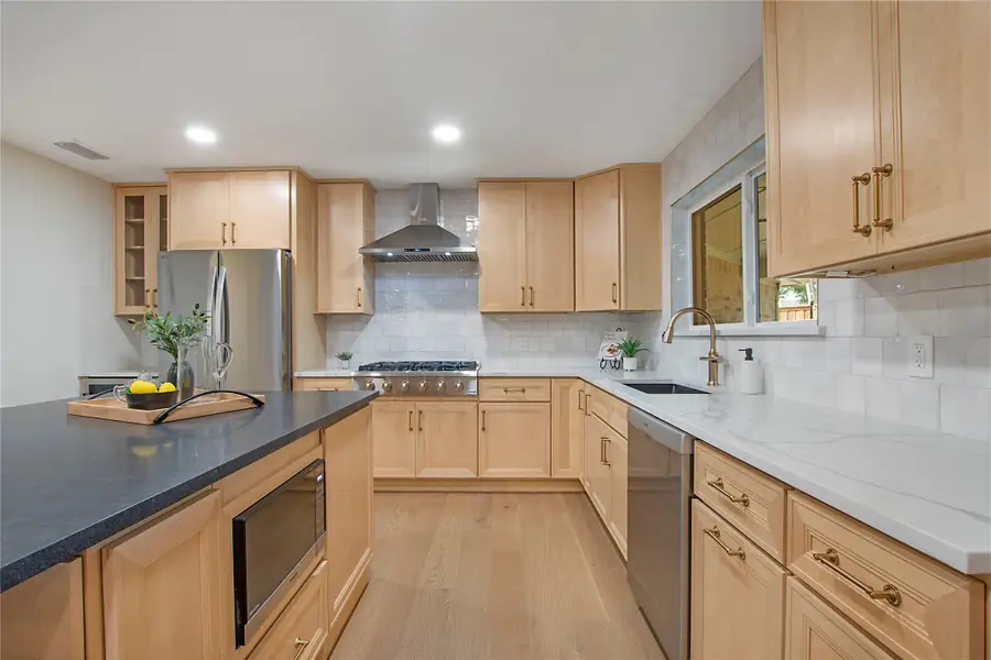 9603 Greensprint Drive, Dallas, TX 75238 - Image #3