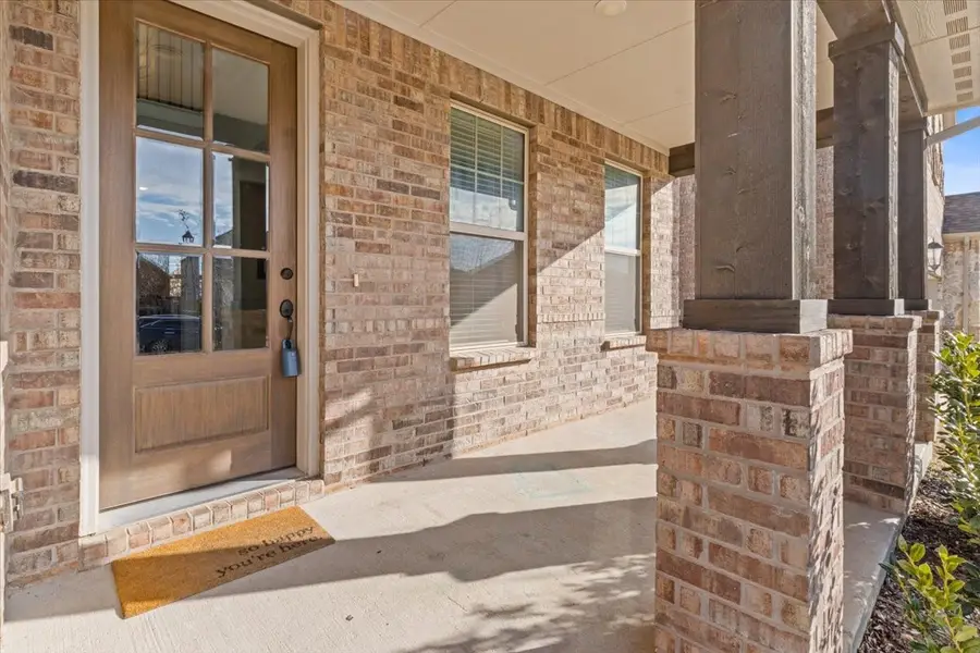 125 Kirwin Drive, Fort Worth, TX 76131 - Image #2