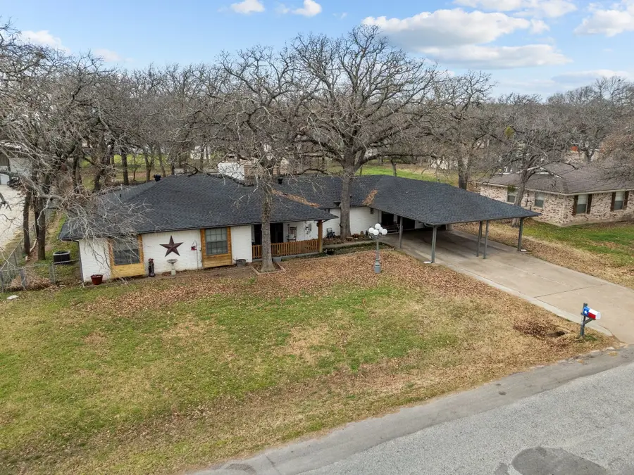 2608 Royal Lane, Granbury, TX 76049 - Image #2