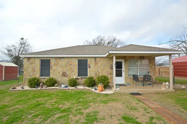 507 N 6th Street, Lometa, TX 76853