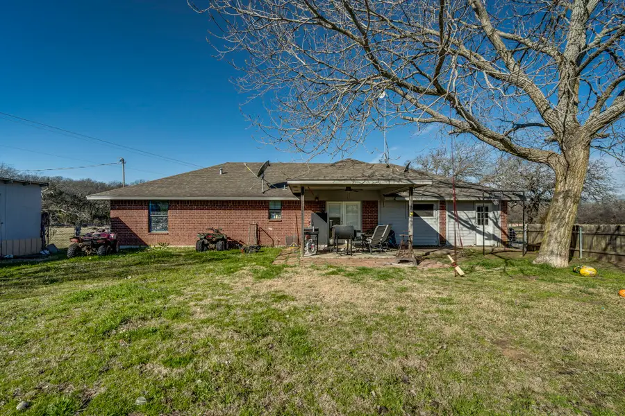 1149 County Road 426a, Cleburne, TX 76031 - Image #3