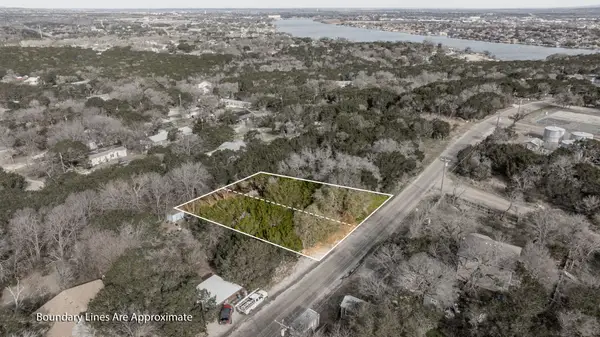 910 Scenic Drive, Granbury, TX 76048