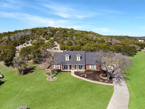 6004 Selkirk Court, Cleburne, TX 76033