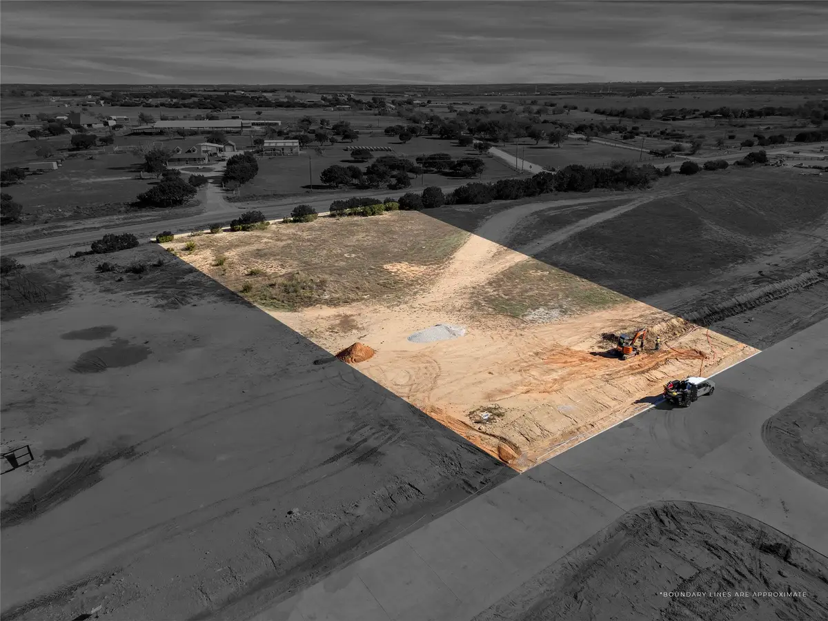 1042 Ranch Vista Road, Granbury, TX 76049 - Image #1