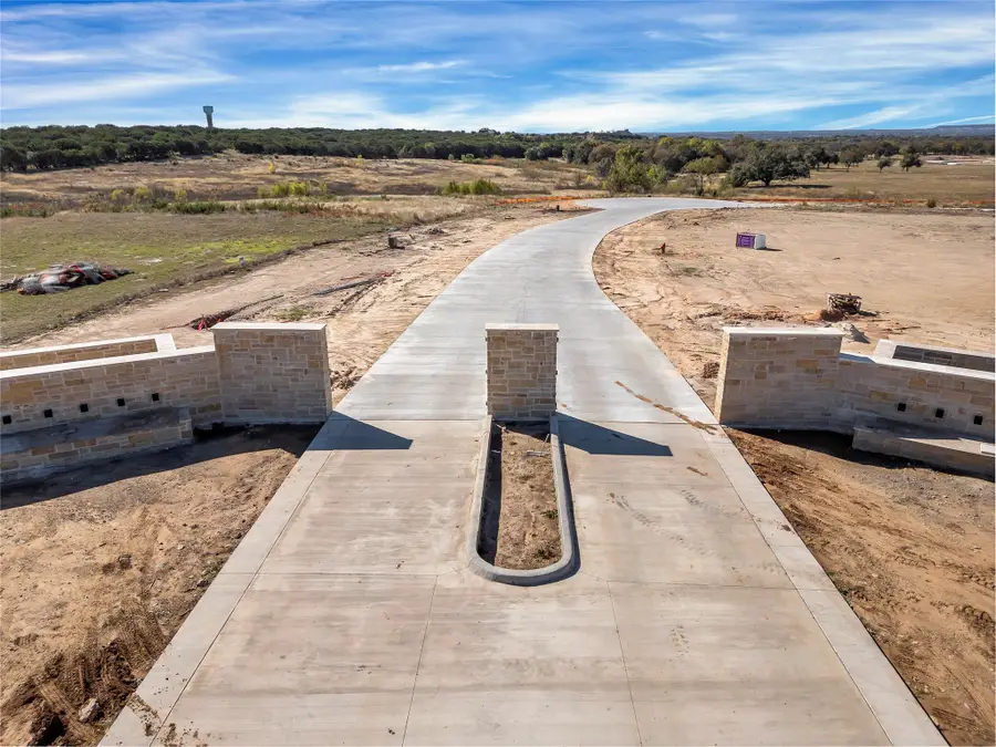 1054 Ranch Vista Road, Granbury, TX 76049 - Image #2