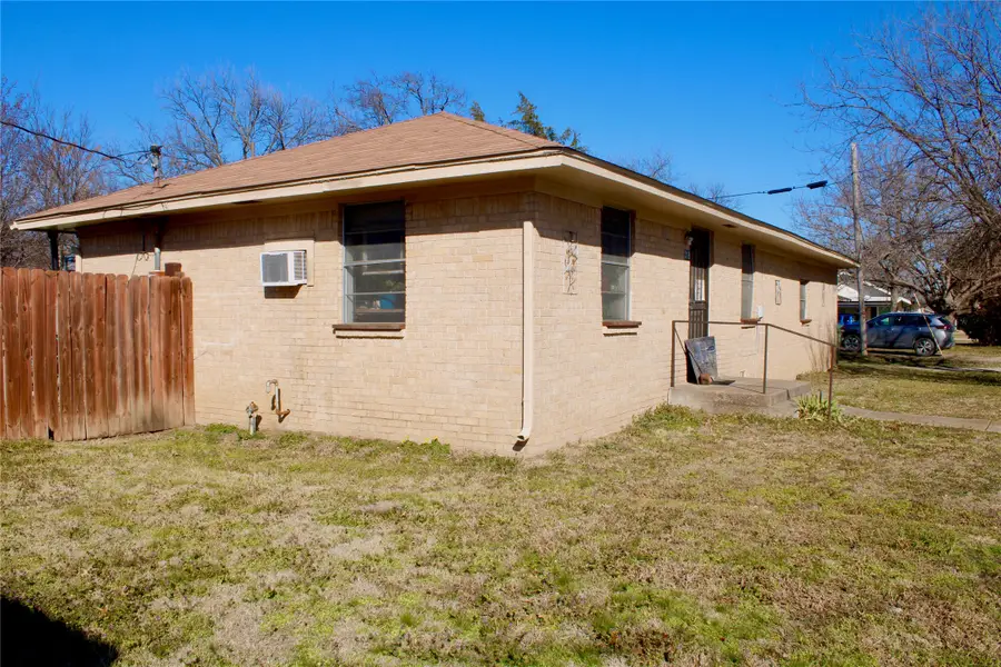 319 Austin Street, Sanger, TX 76266 - Image #2