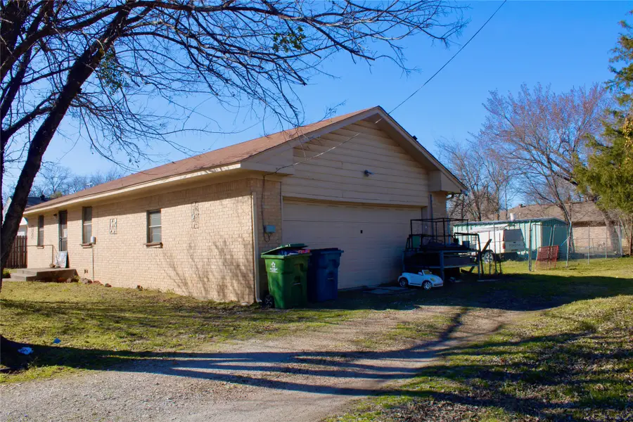 319 Austin Street, Sanger, TX 76266 - Image #3