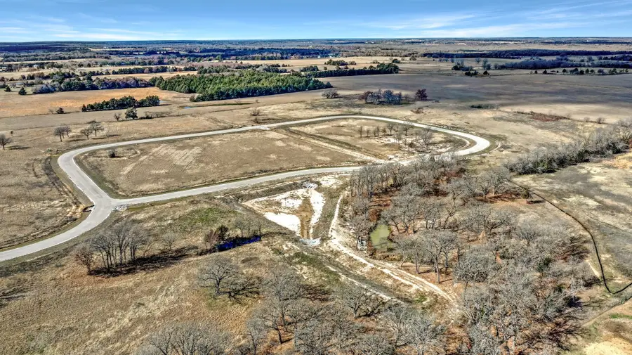 2148 Sundance Road, Whitesboro, TX 76273 - Image #2