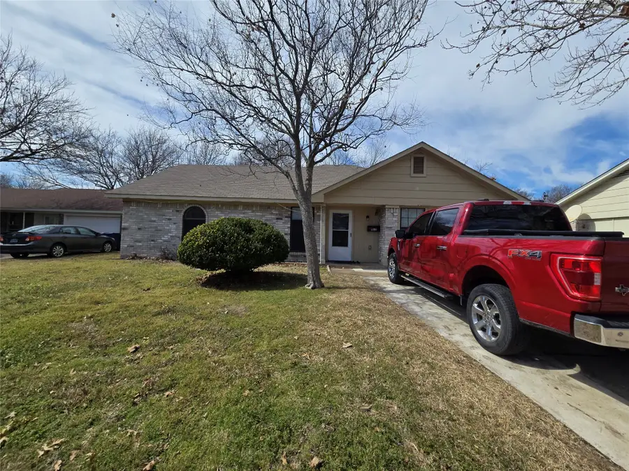 1121 Sam Houston Drive, Garland, TX 75042 - Image #3