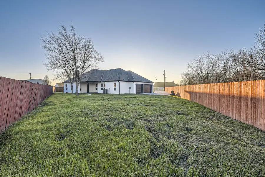 12508 Hopke Court, Fort Worth, TX 76126 - Image #2