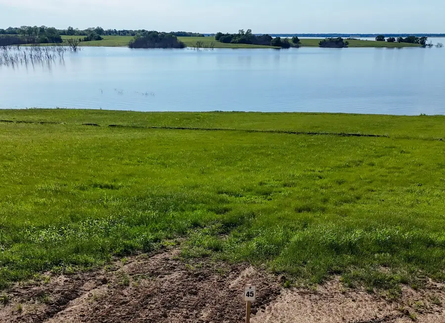 437 Harborside Terrace, Windom, TX 75492 - Image #2