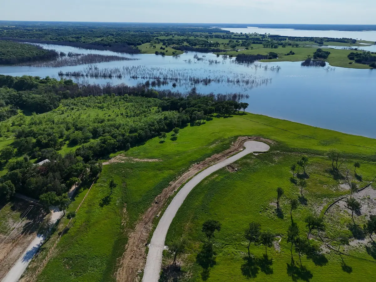 399 Harborside Terrace, Windom, TX 75492 - Image #1