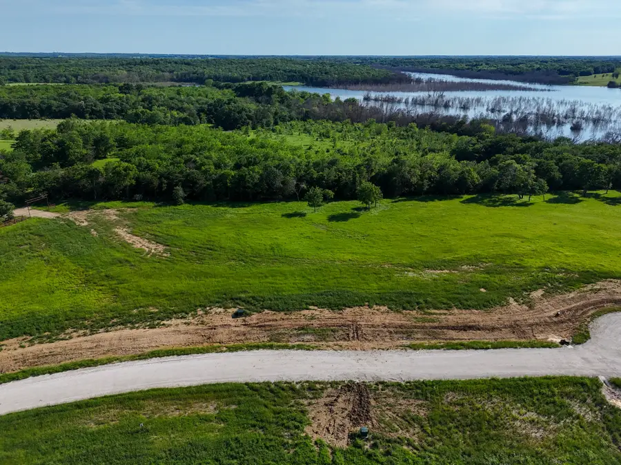 399 Harborside Terrace, Windom, TX 75492 - Image #3