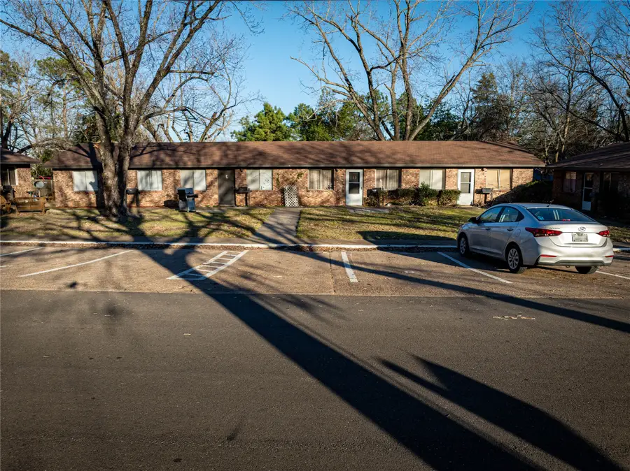 1006 Plum Street, Winnsboro, TX 75494 - Image #2