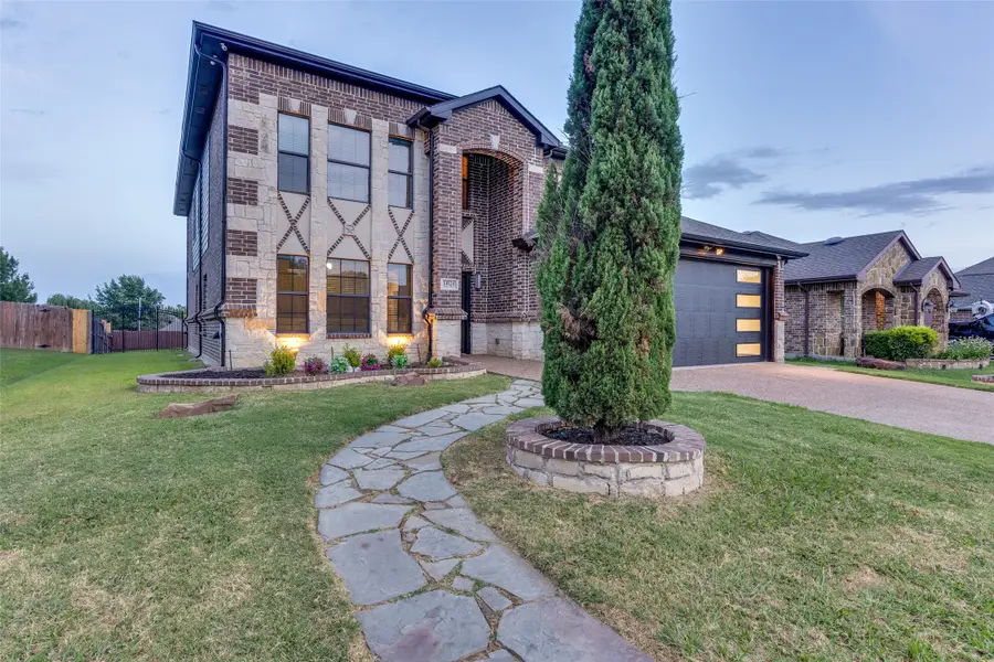 14124 Rodeo Daze Drive, Fort Worth, TX 76052 - Image #2