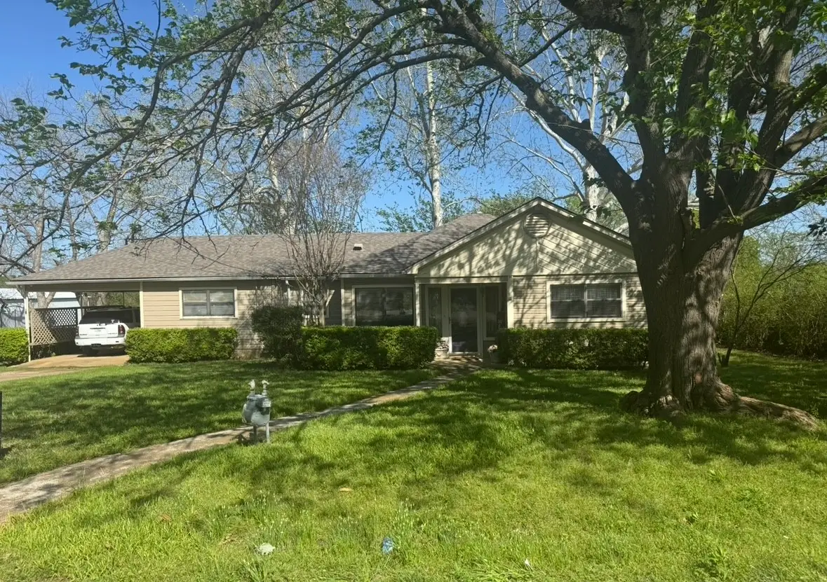 429 Broadway Street, Bells, TX 75414 - Image #1