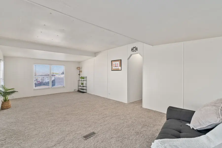 403 Skyline Drive, Granbury, TX 76048 - Image #2