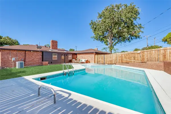 4714 Crownpoint Circle, Dallas, TX 75232