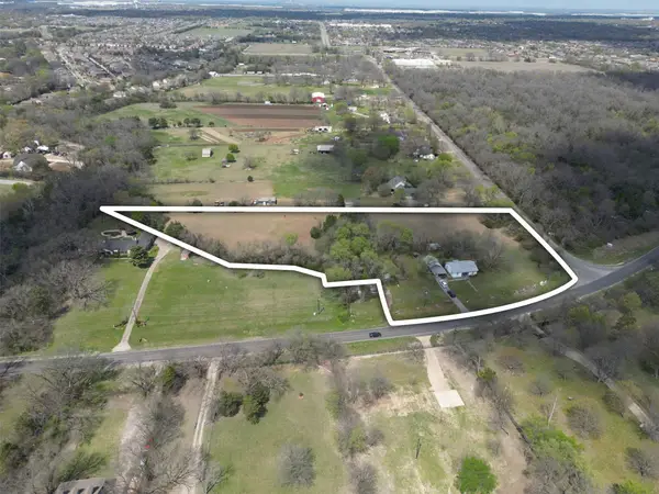 1505 W Main Street, Lancaster, TX 75146