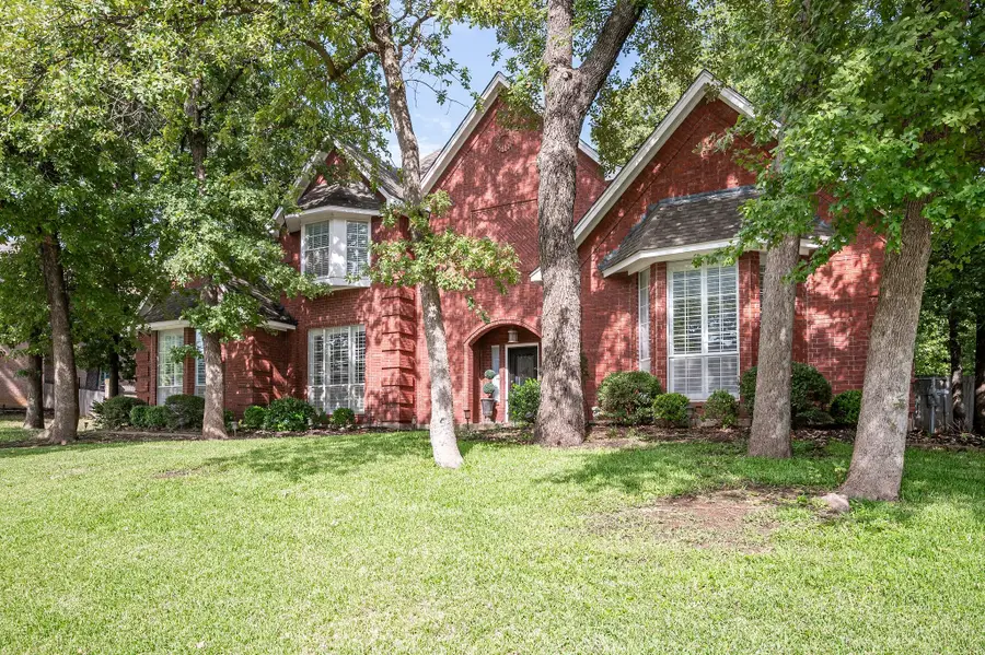 8312 Thorncrest Court, North Richland Hills, TX 76182 - Image #2