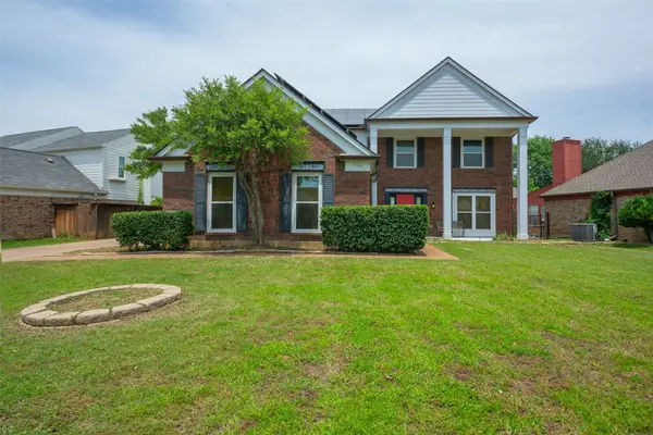 716 Bridget Way, Hurst, TX 76054