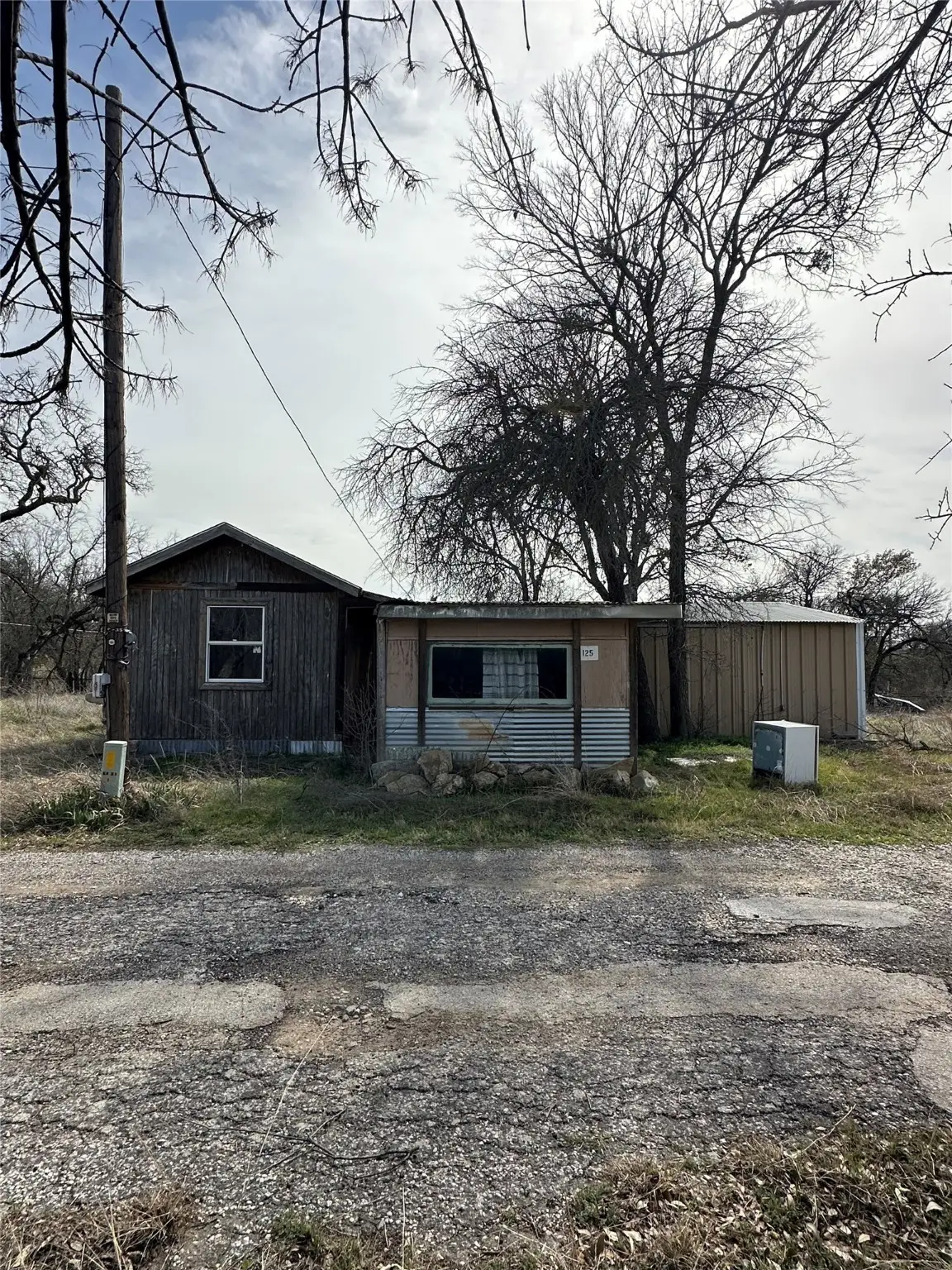 125 Robinson Street, Lake Bridgeport, TX 76426 - Image #1