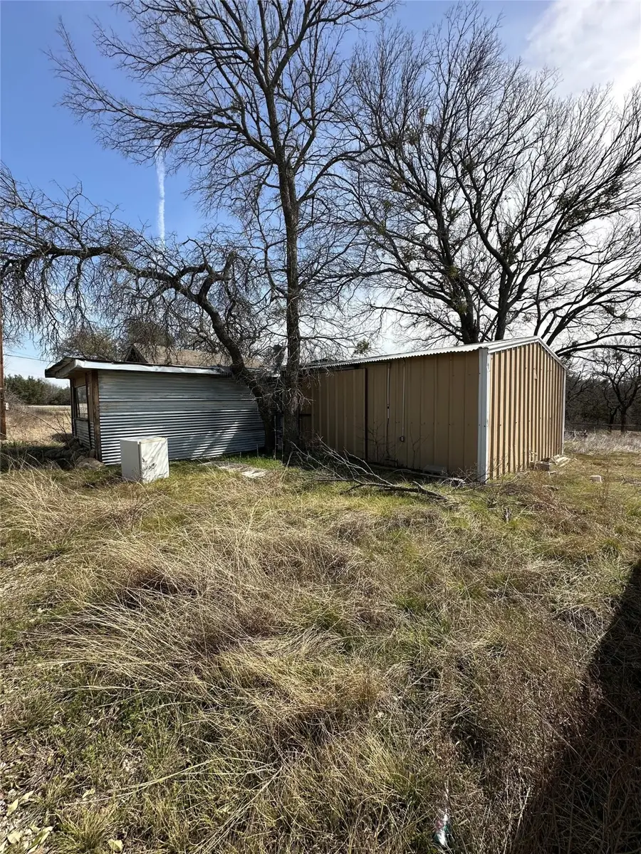 125 Robinson Street, Lake Bridgeport, TX 76426 - Image #2