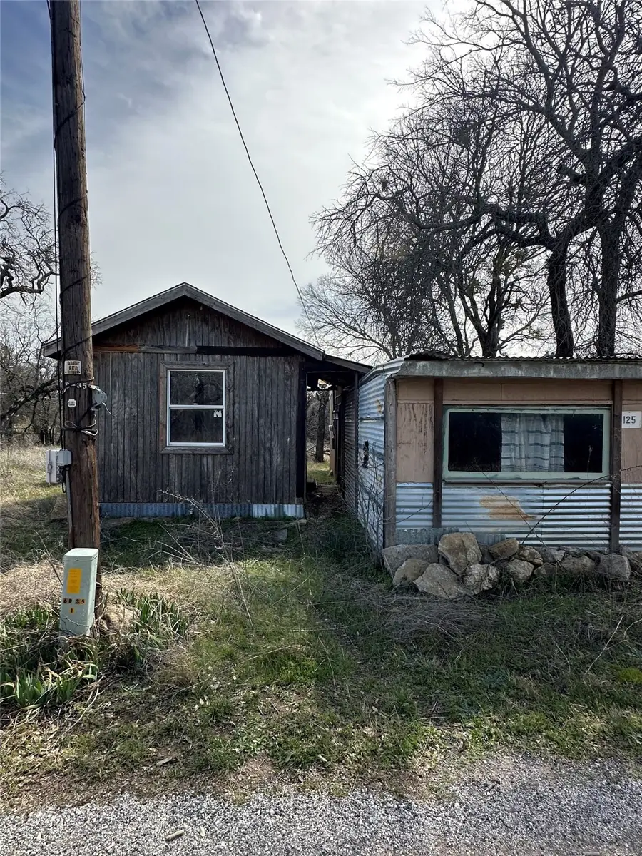 125 Robinson Street, Lake Bridgeport, TX 76426 - Image #3