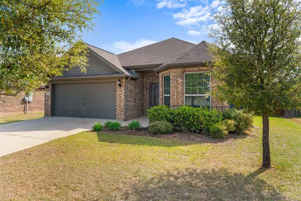 1817 Golden Gate Drive, Crowley, TX 76036