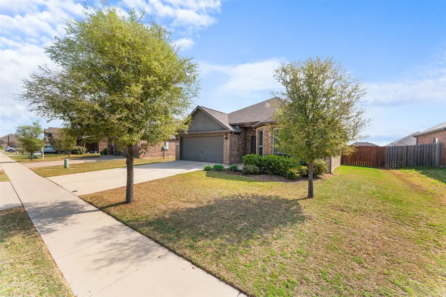 1817 Golden Gate Drive, Crowley, TX 76036 - Image #2