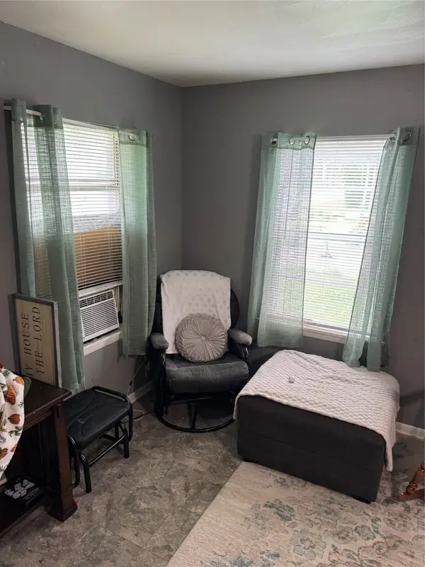 301 W Chestnut Street #1-3, Kaufman, TX 75142