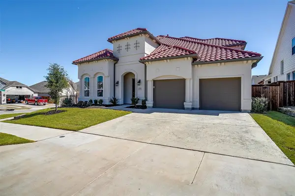 2201 Domingo Drive, Fort Worth, TX 76008