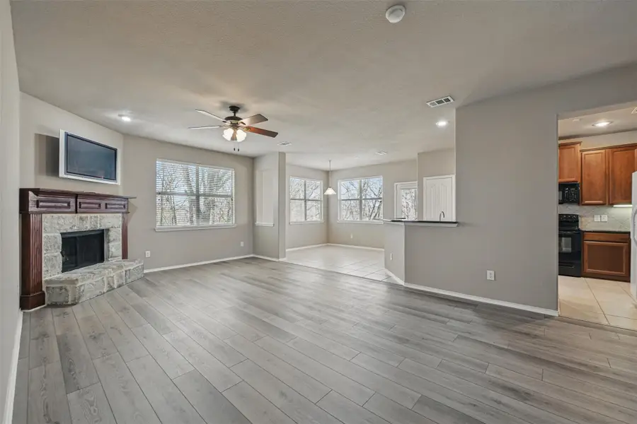 804 Starling Lane, Aubrey, TX 76227 - Image #2