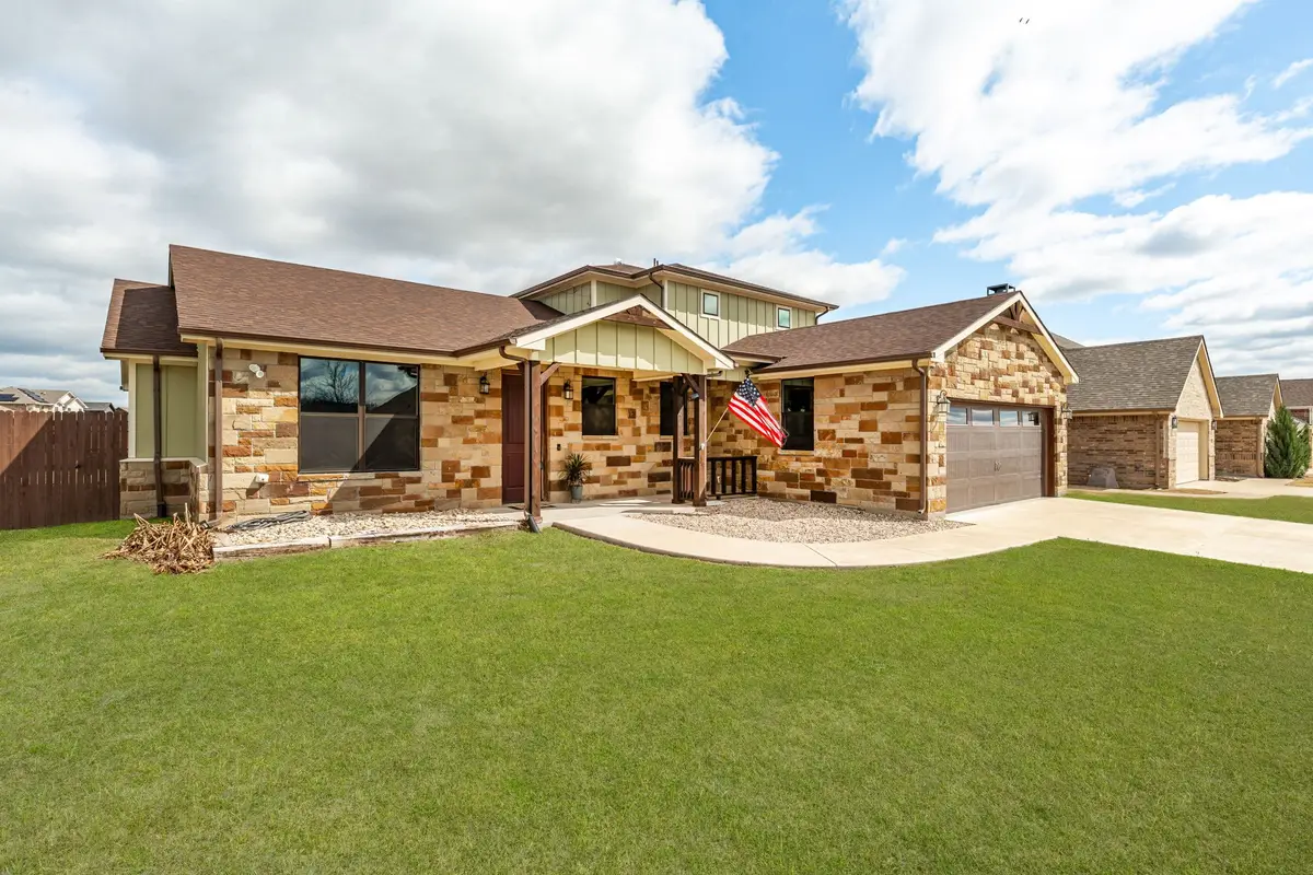 130 Elk Cove, Stephenville, TX 76401 - Image #1