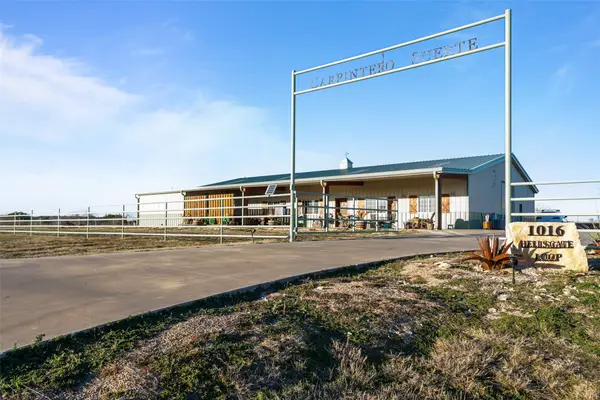 1016 Hells Gate Loop, Strawn, TX 76475