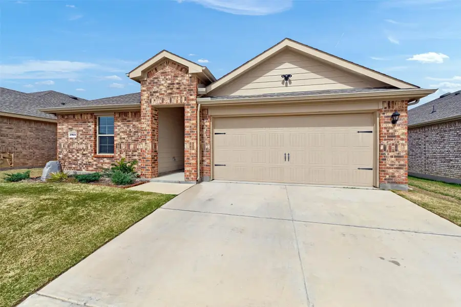 2821 Jasmine Drive, Sherman, TX 75092 - Image #2