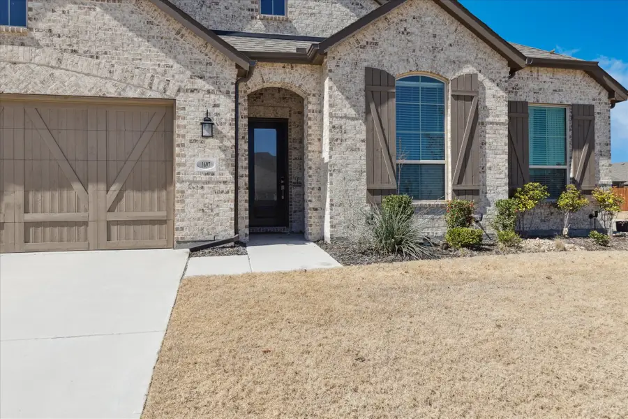 1697 Creek Bluff Court, Waxahachie, TX 75165 - Image #3
